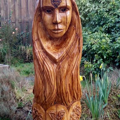 Sculpture celtique: Dana